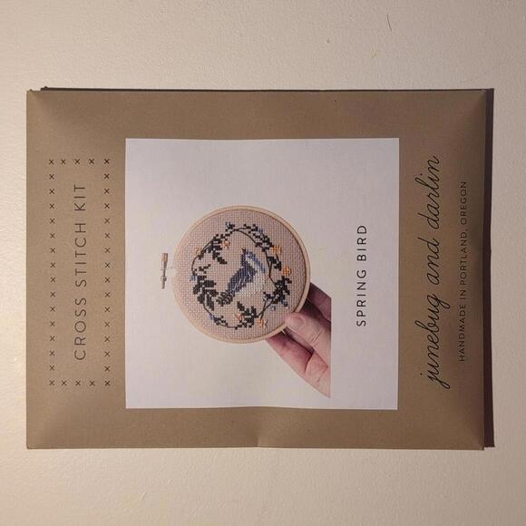 🐦 NWT Spring Bird Cross Stitch Kit - Picture 1 of 3